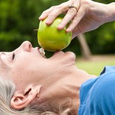 ¿Cómo afecta la menopausia a nuestra salud bucodental? Te lo descubrimos