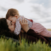 Vida social después de ser madre: Claves para no convertirte en Lady Pijama